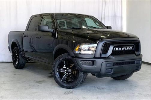 2024 RAM 1500 Classic Warlock Crew Cab 4x4 5'7' Box