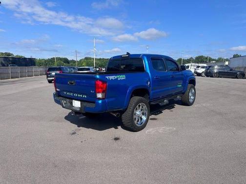 Blazing Blue Pearl 2017 Toyota Tacoma TRD Sport
