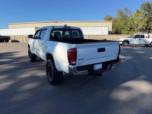 Super White 2016 Toyota Tacoma SR5