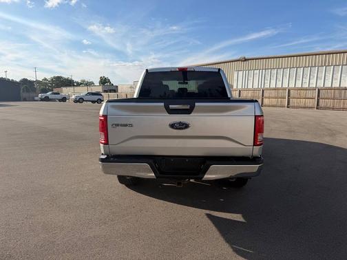 Ingot Silver Metallic/Magnetic 2017 Ford F-150 XLT