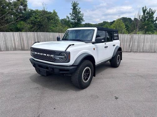 Oxford White 2021 Ford Bronco Badlands