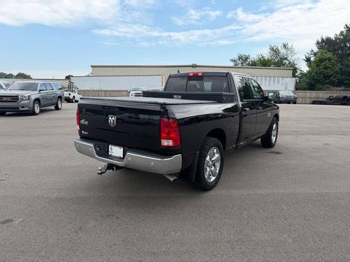 Brilliant Black Crystal Pearlcoat 2017 RAM 1500 Big Horn