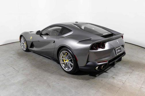 2019 Ferrari 812 Superfast Base