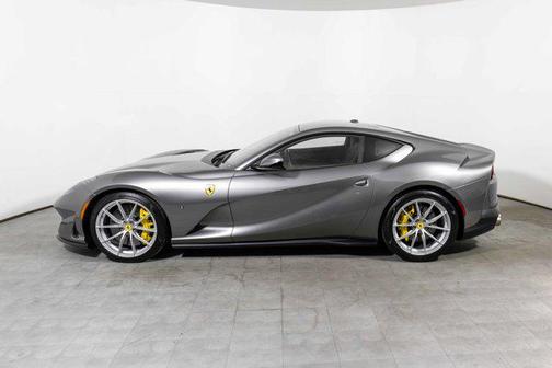 2019 Ferrari 812 Superfast Base