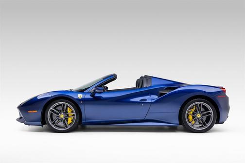 Blu Tour De France 2017 Ferrari 488 Spider Base