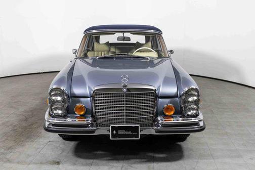 1971 Mercedes-Benz 280SE Base