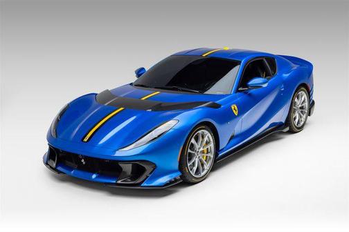 2023 Ferrari 812 Competizione Coupe