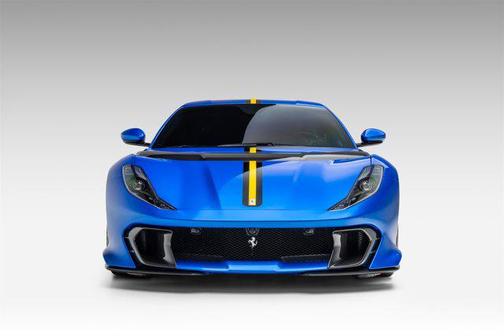 2023 Ferrari 812 Competizione Coupe