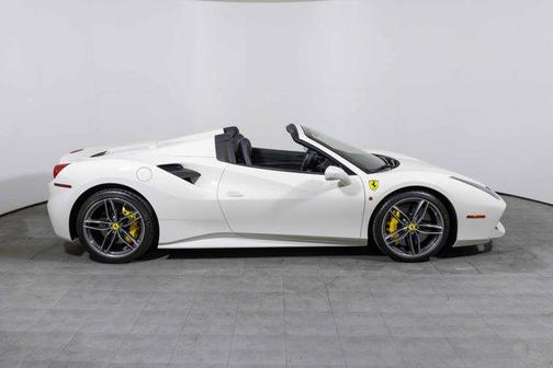 2018 Ferrari 488 Spider Base