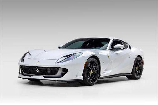 2019 Ferrari 812 Superfast Base
