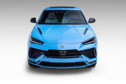 2023 Lamborghini Urus S