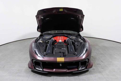 2023 Ferrari 812 Competizione Coupe