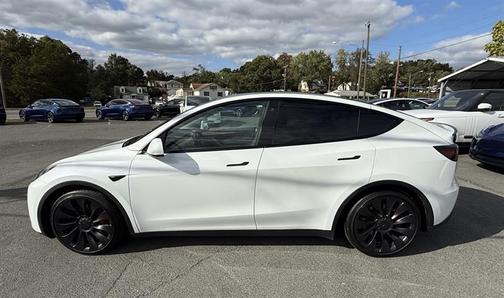 2022 Tesla Model Y Performance Dual Motor All-Wheel Drive
