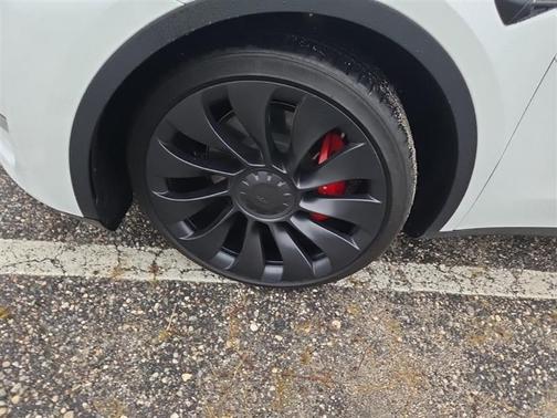 2022 Tesla Model Y Performance Dual Motor All-Wheel Drive