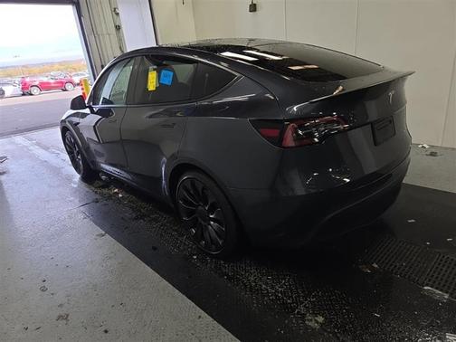 2022 Tesla Model Y Performance Dual Motor All-Wheel Drive