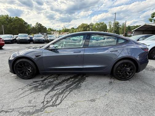 Solid Black 2023 Tesla Model 3 Standard Range Plus