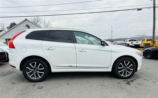 2017 Volvo XC60 T6 Dynamic