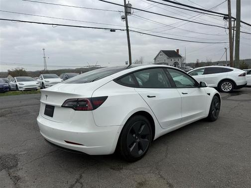 2022 Tesla Model 3 Base