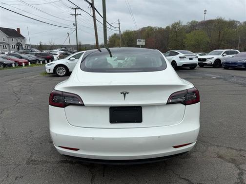 2022 Tesla Model 3 Base