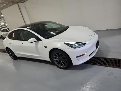2023 Tesla Model 3 Standard Range Plus