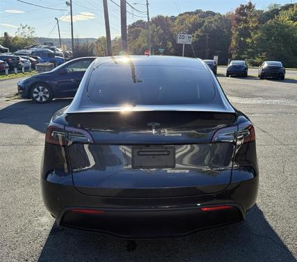 2024 Tesla Model Y Long Range Dual Motor All-Wheel Drive