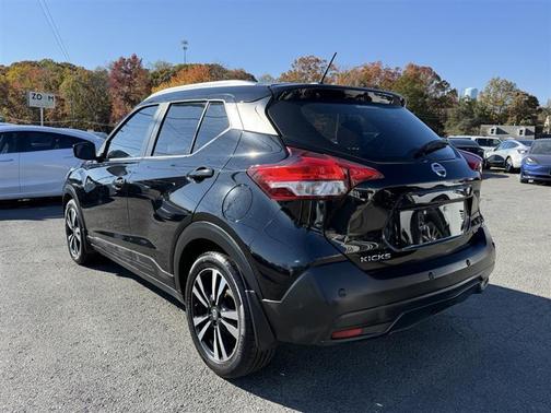 2020 Nissan Kicks SV