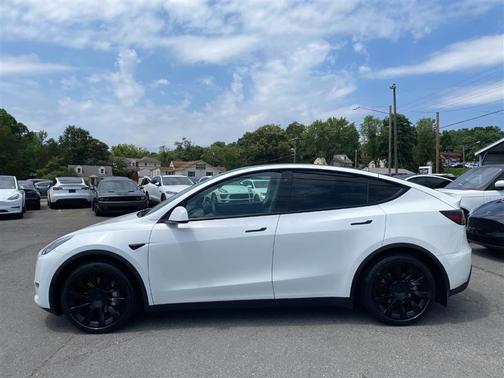 Pearl White Multi-Coat 2023 Tesla Model Y Long Range Dual Motor All-Wheel Drive
