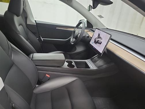 Pearl White Multi-Coat 2023 Tesla Model Y Long Range Dual Motor All-Wheel Drive