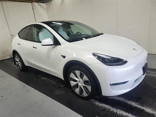 2023 Tesla Model Y Long Range AWD