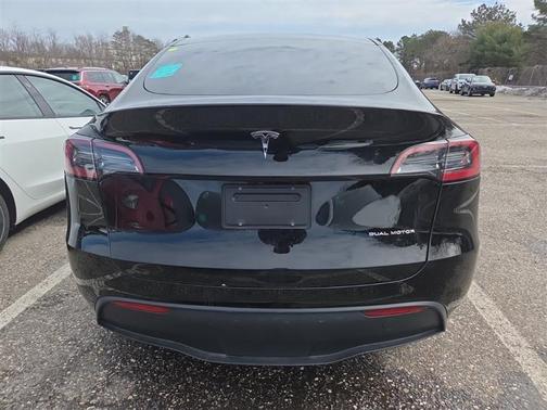 2024 Tesla Model Y Long Range Dual Motor All-Wheel Drive