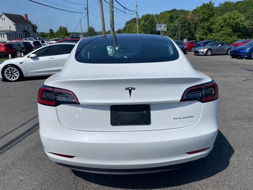 Pearl White Multi-Coat 2023 Tesla Model 3 Standard Range Plus