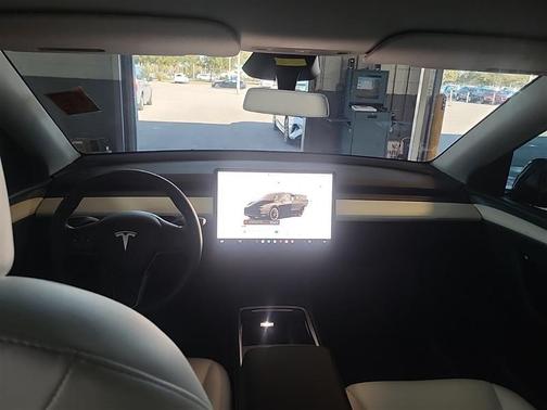 2025 Tesla Model Y Long Range Dual Motor All-Wheel Drive