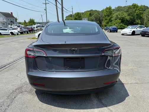 2022 Tesla Model 3 Base