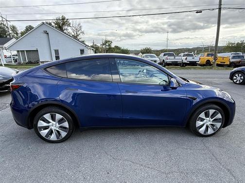 2022 Tesla Model Y Long Range Dual Motor All-Wheel Drive