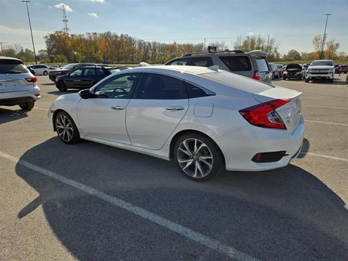 2019 Honda Civic Touring