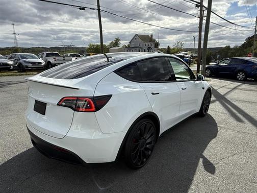 Pearl White Multi-Coat 2023 Tesla Model Y Performance Dual Motor All-Wheel Drive