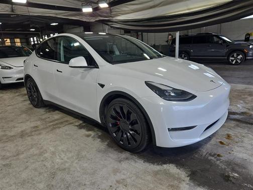 Pearl White Multi-Coat 2023 Tesla Model Y Performance Dual Motor All-Wheel Drive