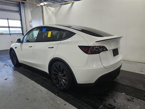 2022 Tesla Model Y Performance Dual Motor All-Wheel Drive
