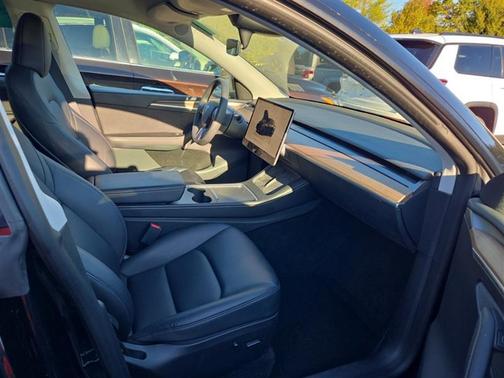 2023 Tesla Model Y Long Range AWD