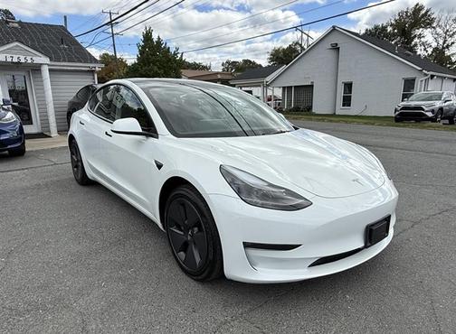 Pearl White Multi-Coat 2023 Tesla Model 3 Long Range