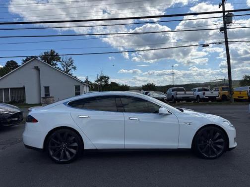 2013 Tesla Model S Performance
