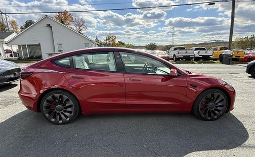 2023 Tesla Model 3 Performance