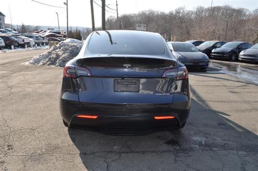 2024 Tesla Model Y Long Range Dual Motor All-Wheel Drive