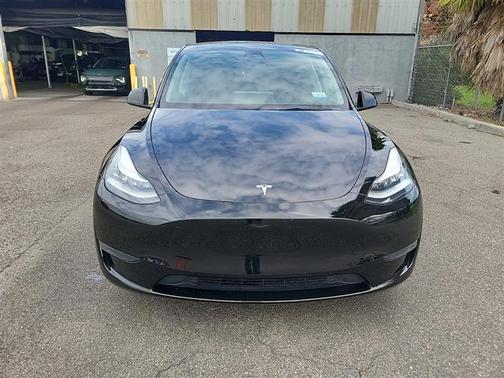 2024 Tesla Model Y Long Range Dual Motor All-Wheel Drive