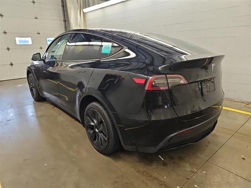 2025 Tesla Model Y Long Range Dual Motor Rear-Wheel Drive