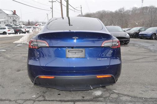 2024 Tesla Model Y Long Range Dual Motor All-Wheel Drive