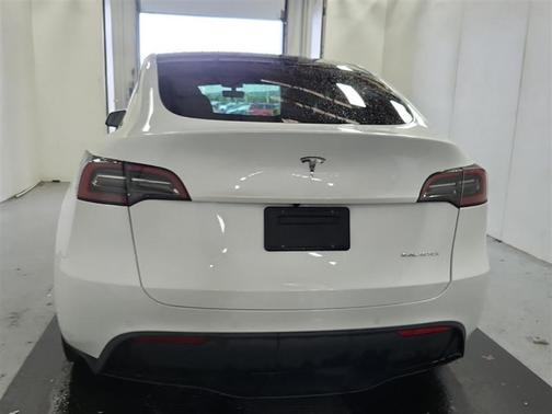 2022 Tesla Model Y Long Range Dual Motor All-Wheel Drive