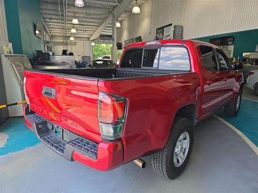 Barcelona Red Metallic 2021 Toyota Tacoma SR