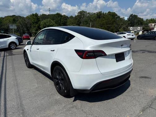2024 Tesla Model Y Long Range Dual Motor All-Wheel Drive