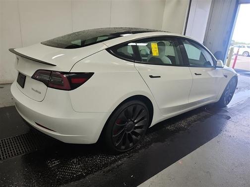 2023 Tesla Model 3 Performance